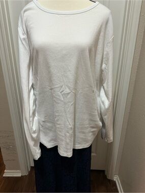 St. John's Bay White Long-Sleeve Crew Neck Tee Size 3X, NWOT.